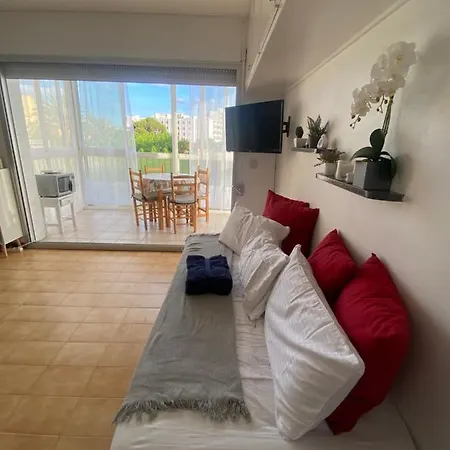 Apartamento 100m De La Playa Apartment *