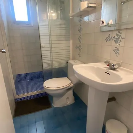 Apartamento 100m De La Playa Apartment *